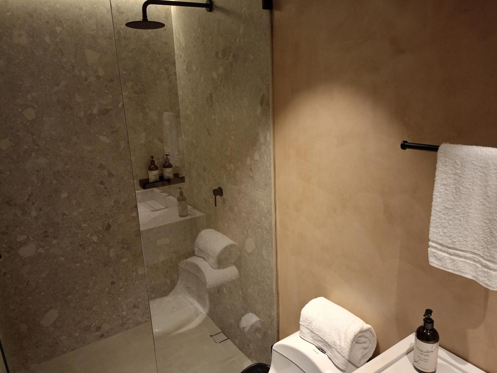 Casa Tokyo Manila By Xcay Home Меделин Екстериор снимка