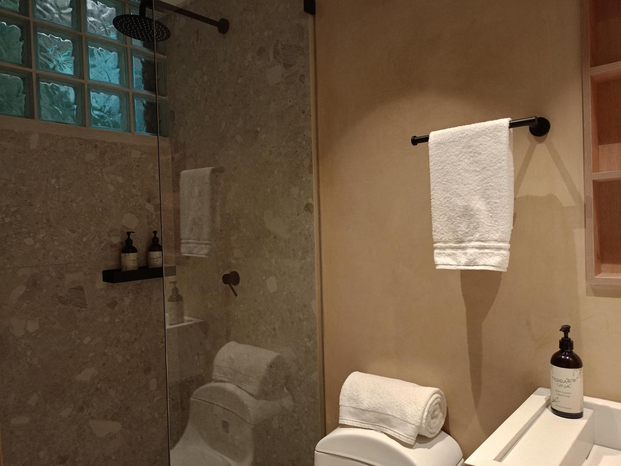 Casa Tokyo Manila By Xcay Home Меделин Екстериор снимка